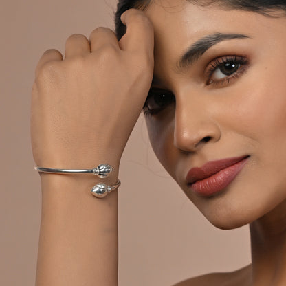 Poorna 925 Silver Flexi Kada Bangle